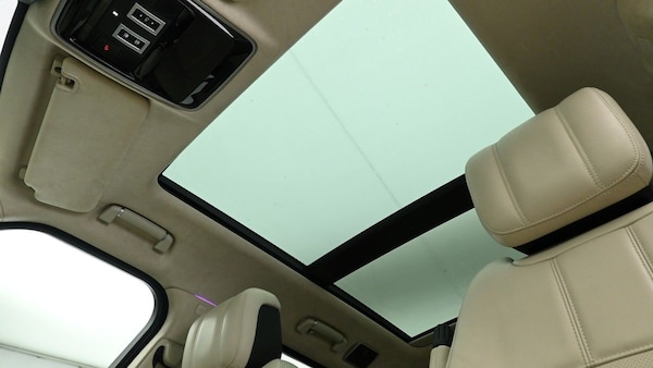 Used Land Rover Range Rover 2020 for sale - 76040263: Photo 2