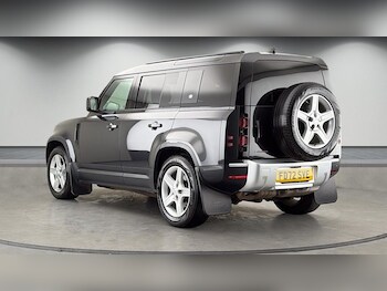 Used Land Rover Defender 110 2023 for sale - 78228445: Photo
