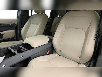 Used Land Rover Defender 110 2022 for sale - 75068501: Photo