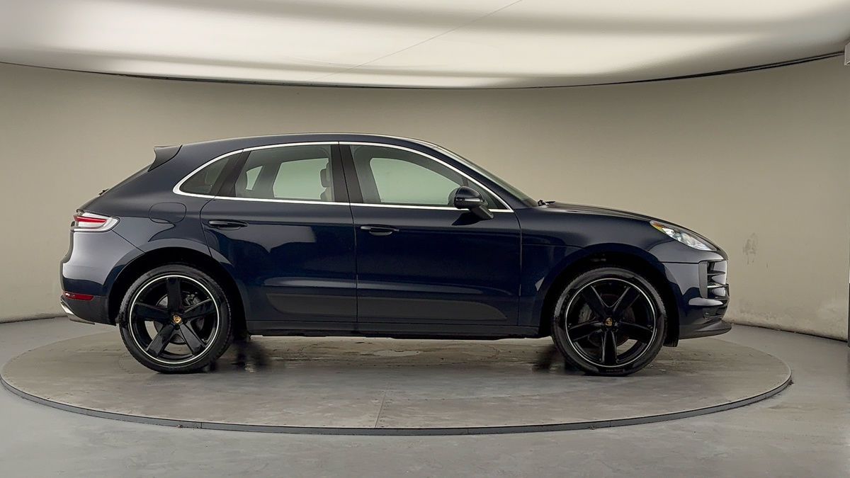 Used Porsche Macan 2021 for sale - 77213264: Photo 16