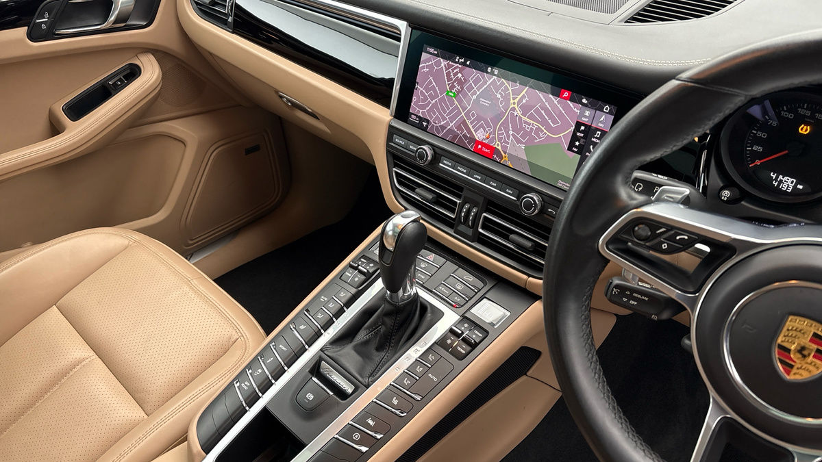 Used Porsche Macan 2021 for sale - 77213264: Photo 18