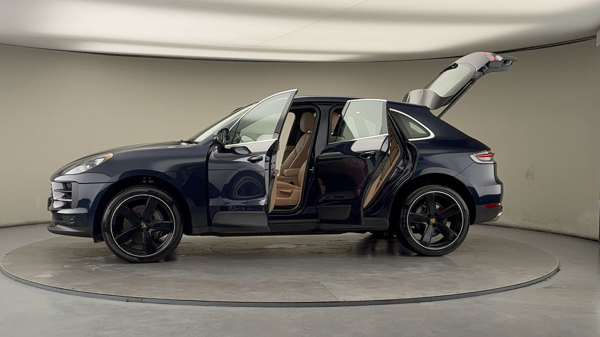 Used Porsche Macan 2021 for sale - 77213264: Photo 47