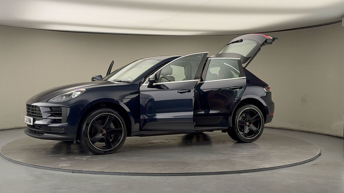 Used Porsche Macan 2021 for sale - 77213264: Photo 48