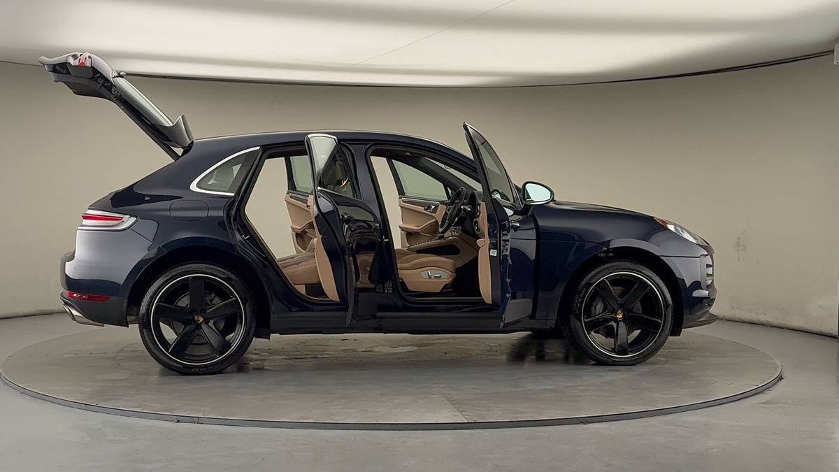 Used Porsche Macan 2021 for sale - 77213264: Photo 56