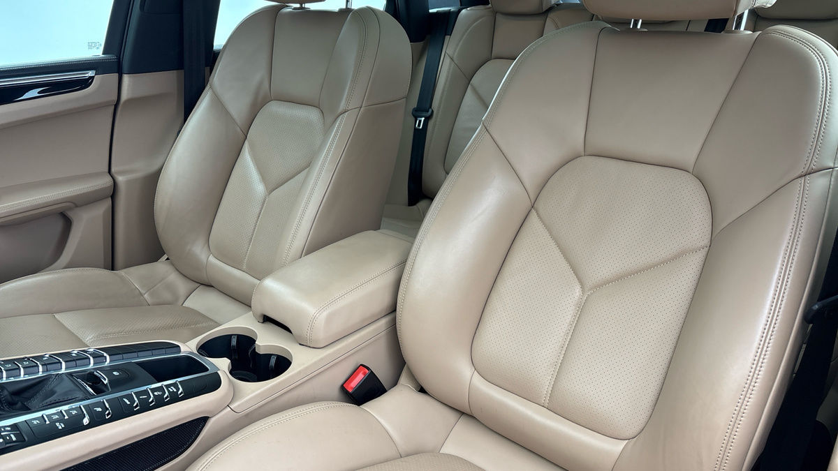 Used Porsche Macan 2021 for sale - 77213264: Photo 7