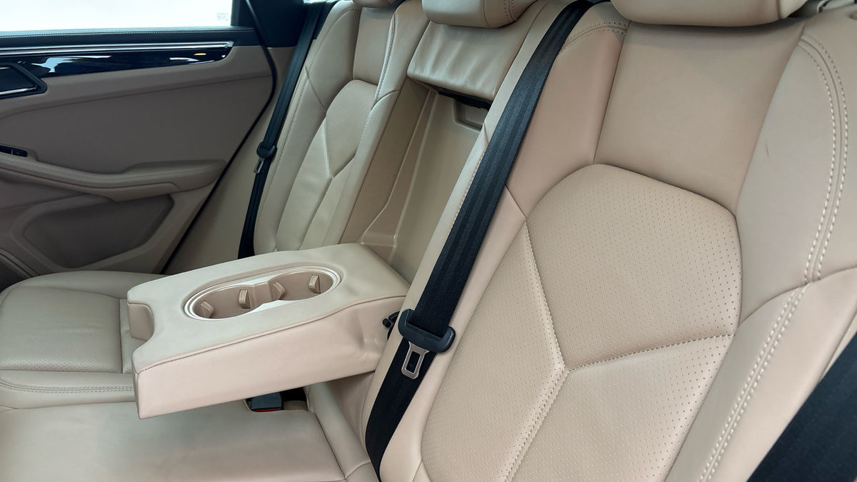 Used Porsche Macan 2021 for sale - 77213264: Photo 9