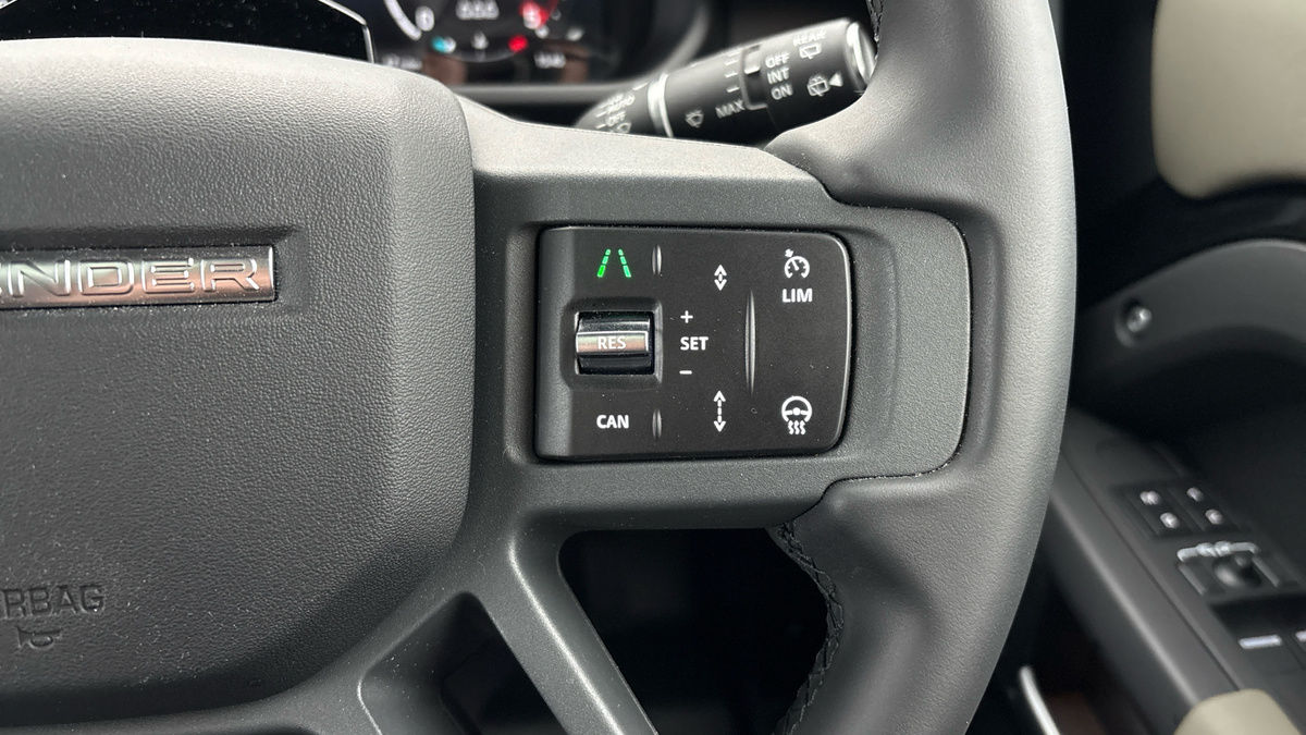 Used Land Rover Defender 2025 for sale - 77437959: Photo 14