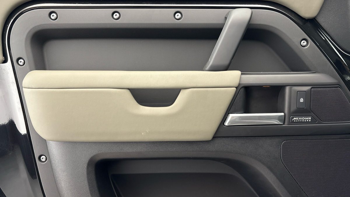 Used Land Rover Defender 2025 for sale - 77437959: Photo 19