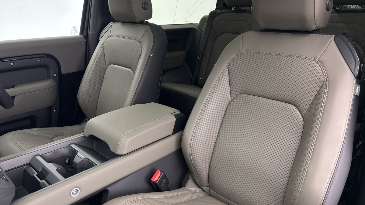 Used Land Rover Defender 2025 for sale - 77437959: Photo 7