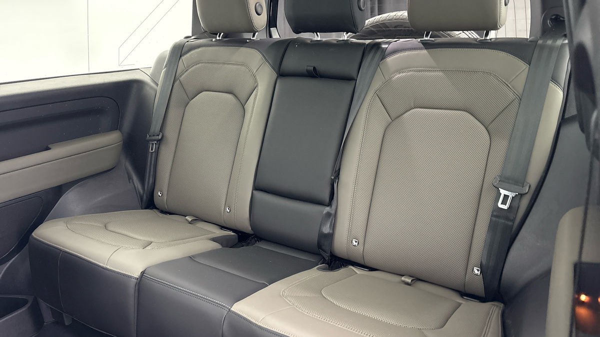 Used Land Rover Defender 2025 for sale - 77437959: Photo 8