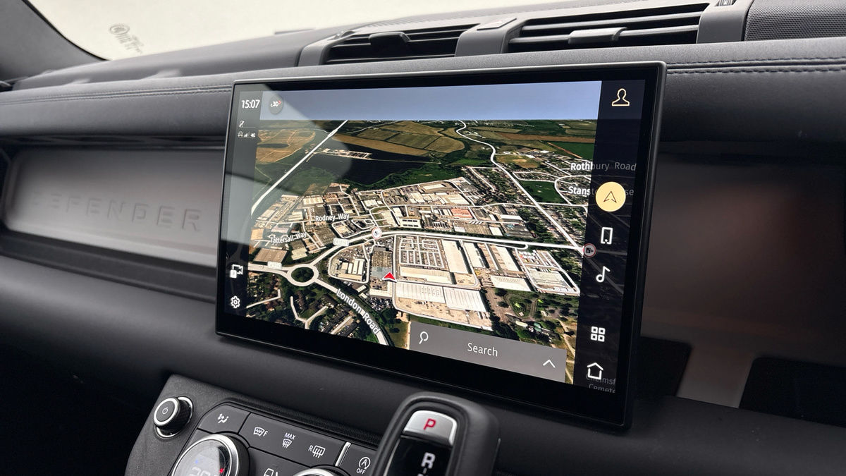 Used Land Rover Defender 2024 for sale - 77735426: Photo 17