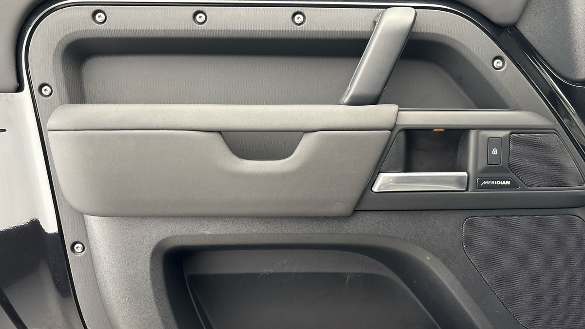 Used Land Rover Defender 2024 for sale - 77735426: Photo 19