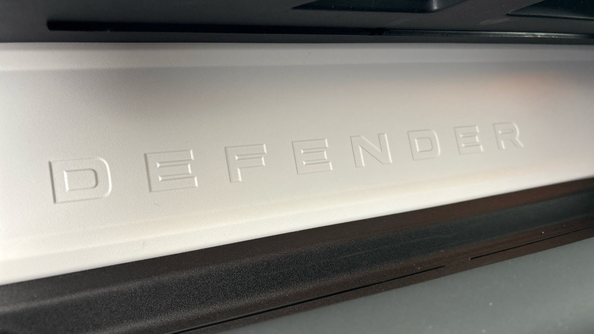 Used Land Rover Defender 2024 for sale - 77735426: Photo 6