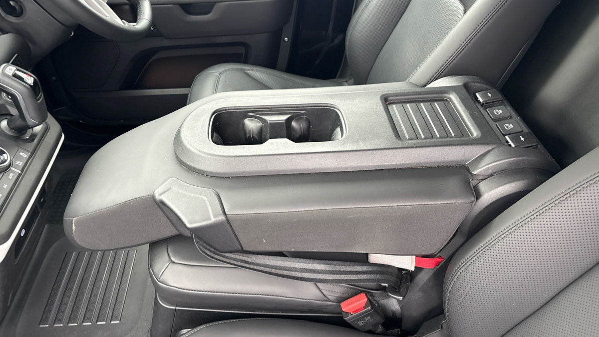 Used Land Rover Defender 2024 for sale - 77735426: Photo 9