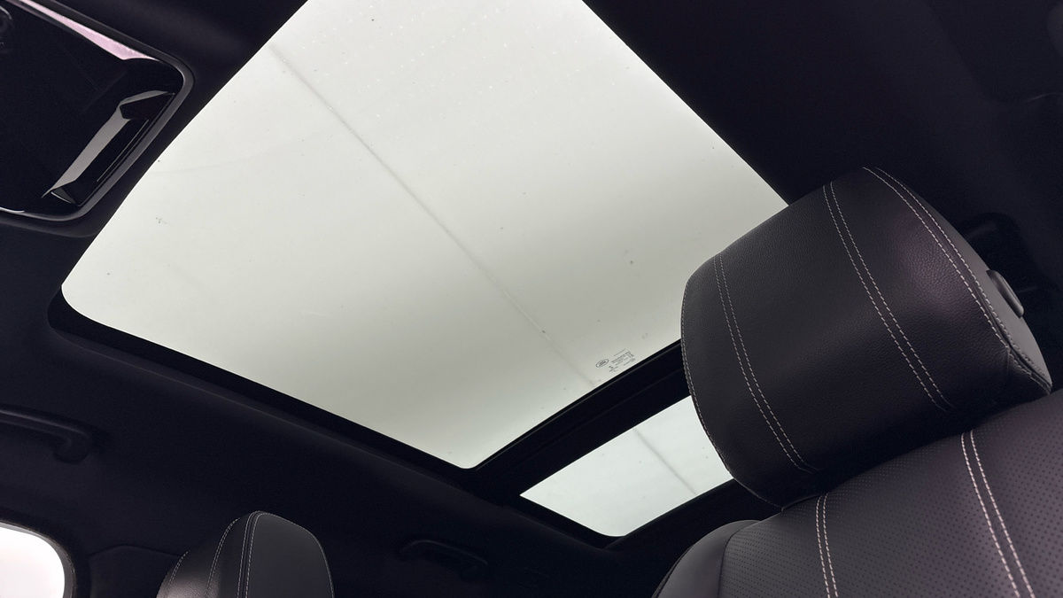 Used Land Rover Range Rover Velar 2021 for sale - 76821427: Photo 6