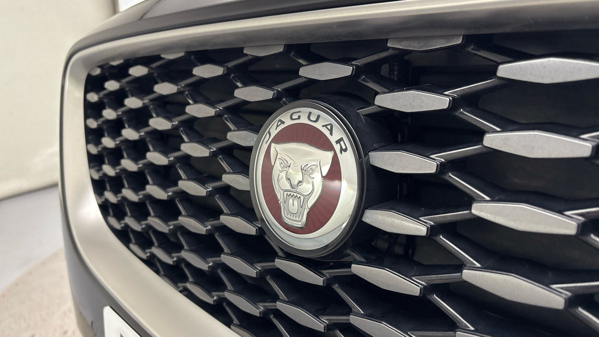 Used Jaguar E-Pace 2022 for sale - 76482713: Photo 24