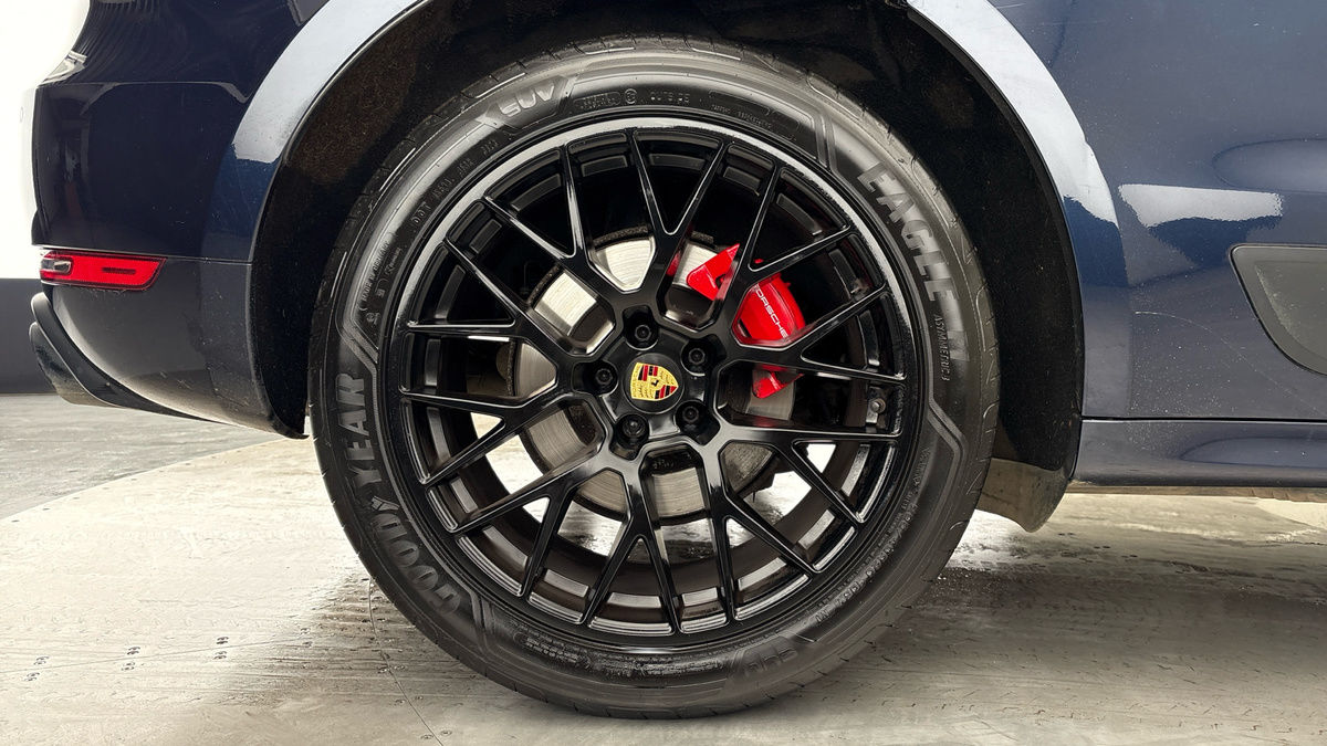 Used Porsche Macan 2021 for sale - 76470846: Photo 10