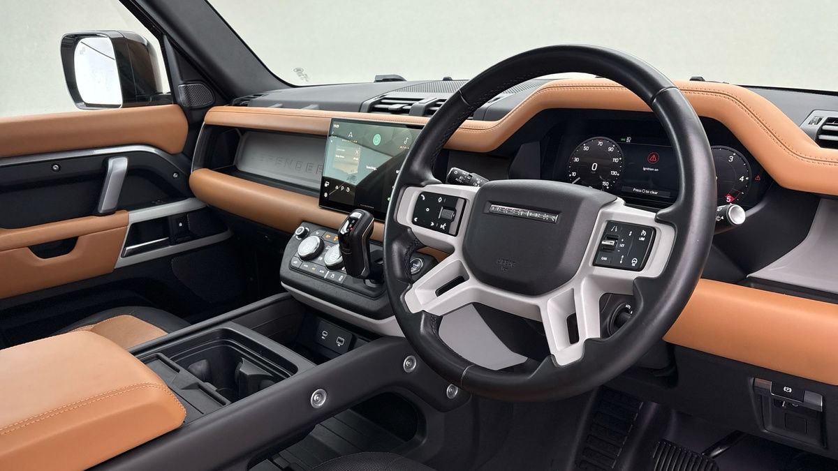 Used Land Rover Defender 110 2023 for sale - 77521791: Photo 5