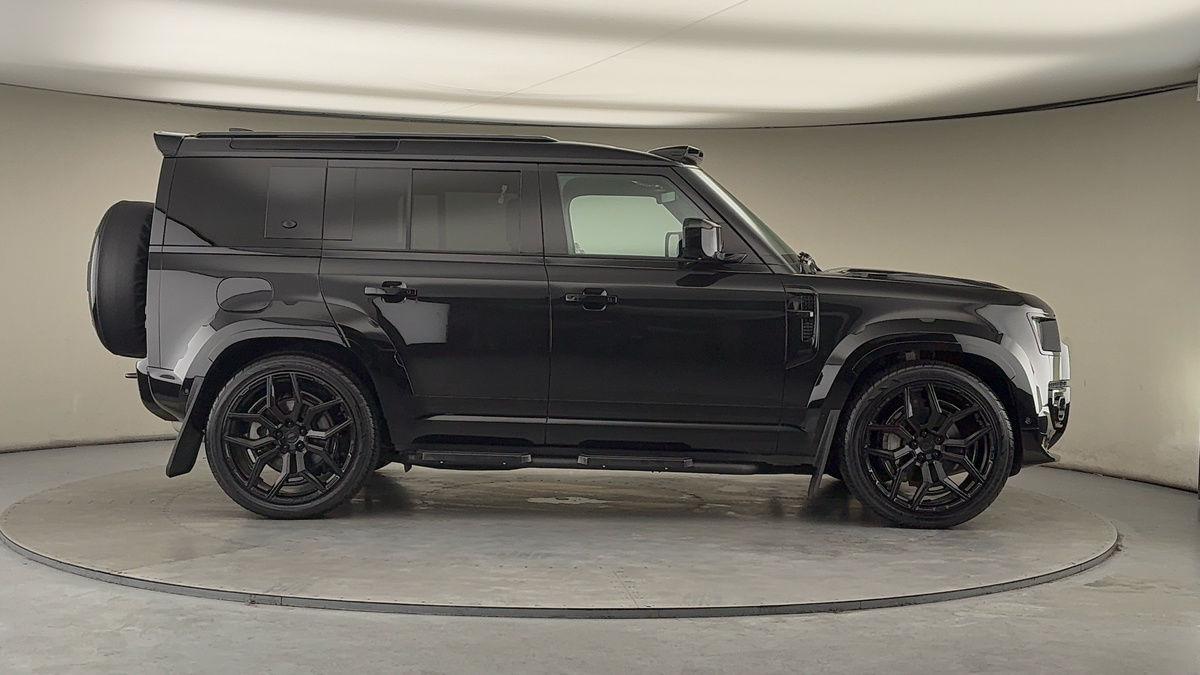 Used Land Rover Defender 110 2023 for sale - 77548026: Photo 16