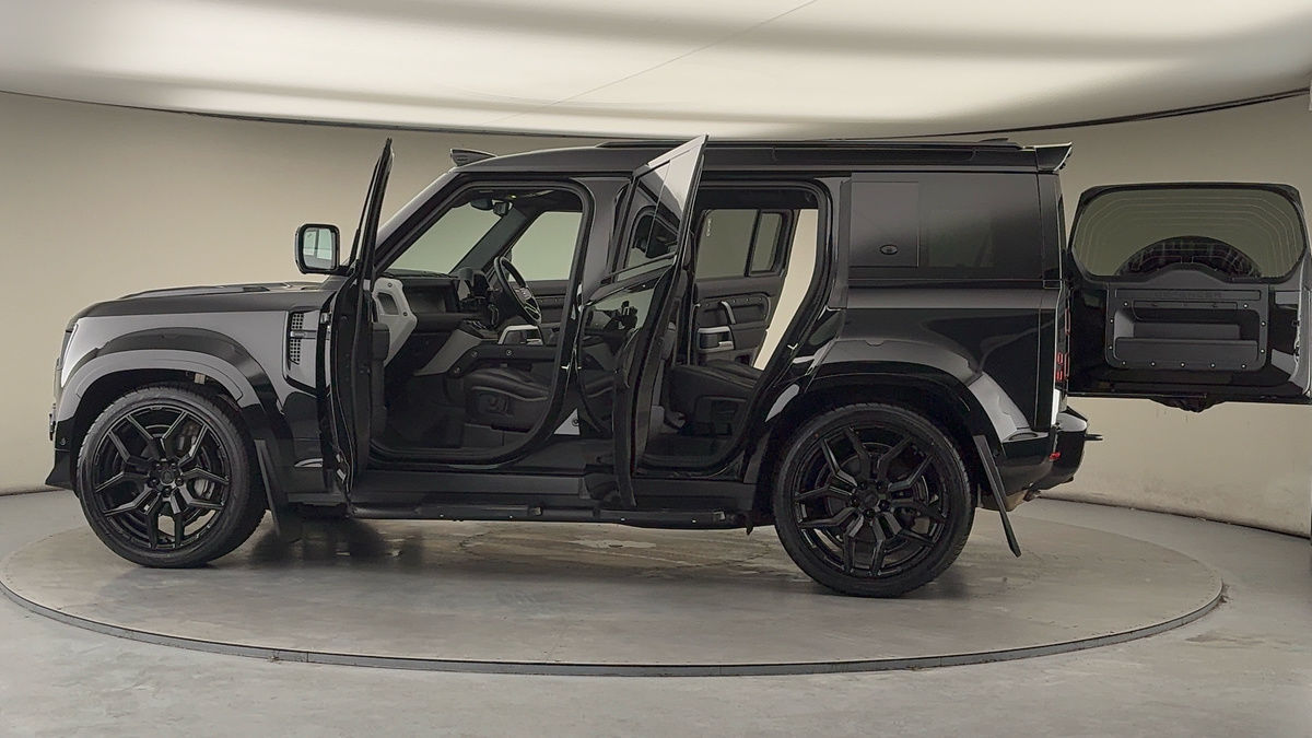 Used Land Rover Defender 110 2023 for sale - 77548026: Photo 52