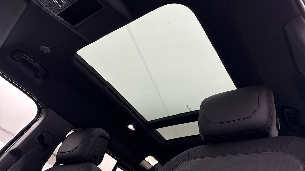 Used Land Rover Defender 110 2023 for sale - 77548026: Photo 6