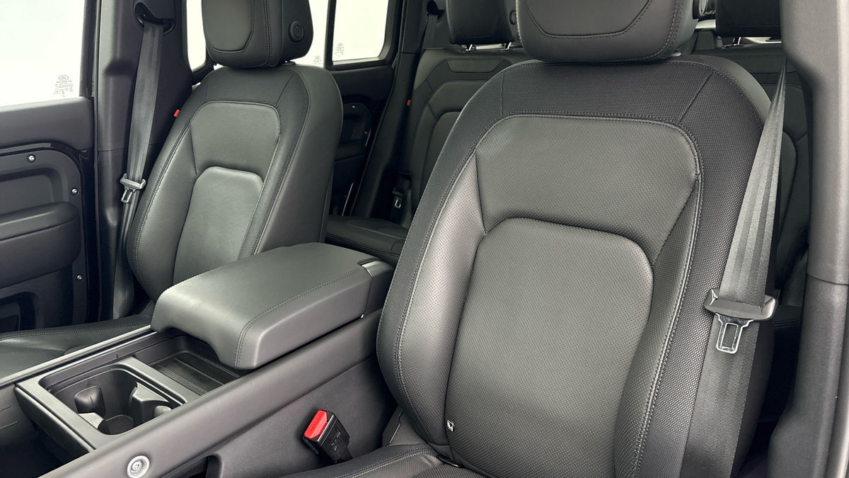 Used Land Rover Defender 110 2023 for sale - 77548026: Photo 7