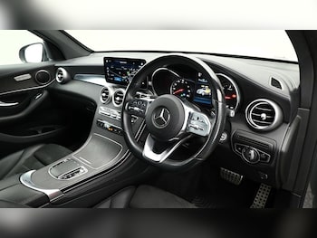 Used Mercedes-Benz GLC 2019 for sale - 75336970: Photo