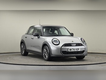 Used MINI Hatch 2024 for sale - 75360529: Photo