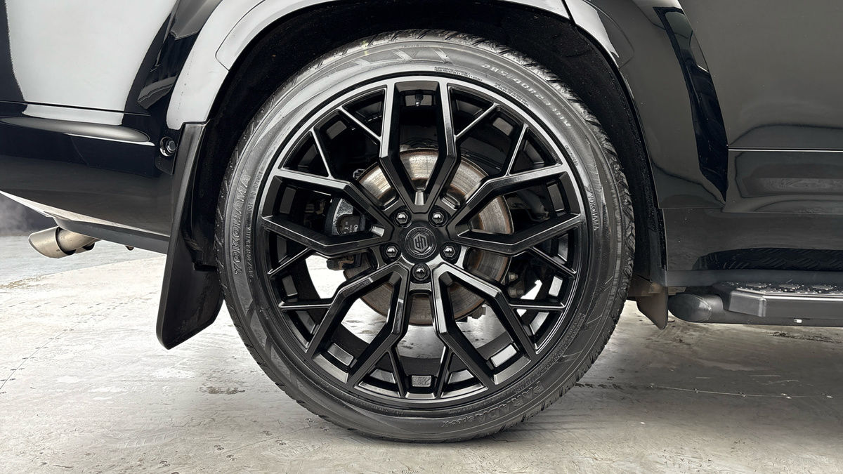 Used Land Rover Defender 130 2023 for sale - 76430644: Photo 10