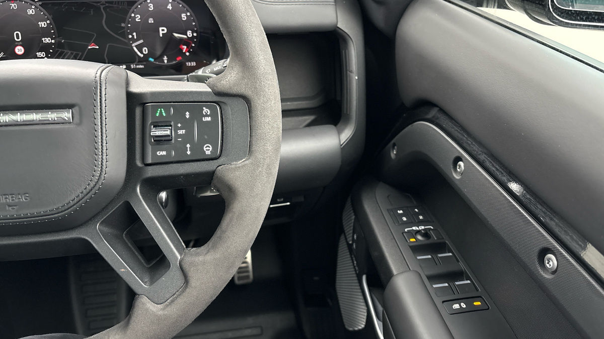 Used Land Rover Defender 130 2023 for sale - 76430644: Photo 14