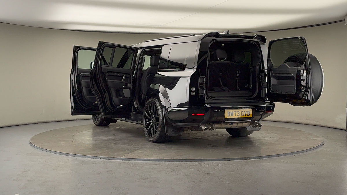 Used Land Rover Defender 130 2023 for sale - 76430644: Photo 23