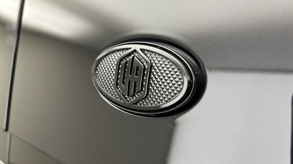 Used Land Rover Defender 130 2023 for sale - 76430644: Photo 30