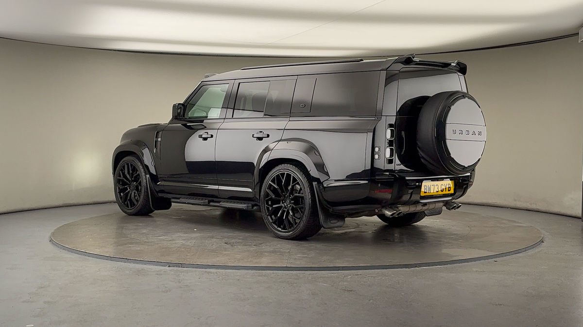 Used Land Rover Defender 130 2023 for sale - 76430644: Photo 32