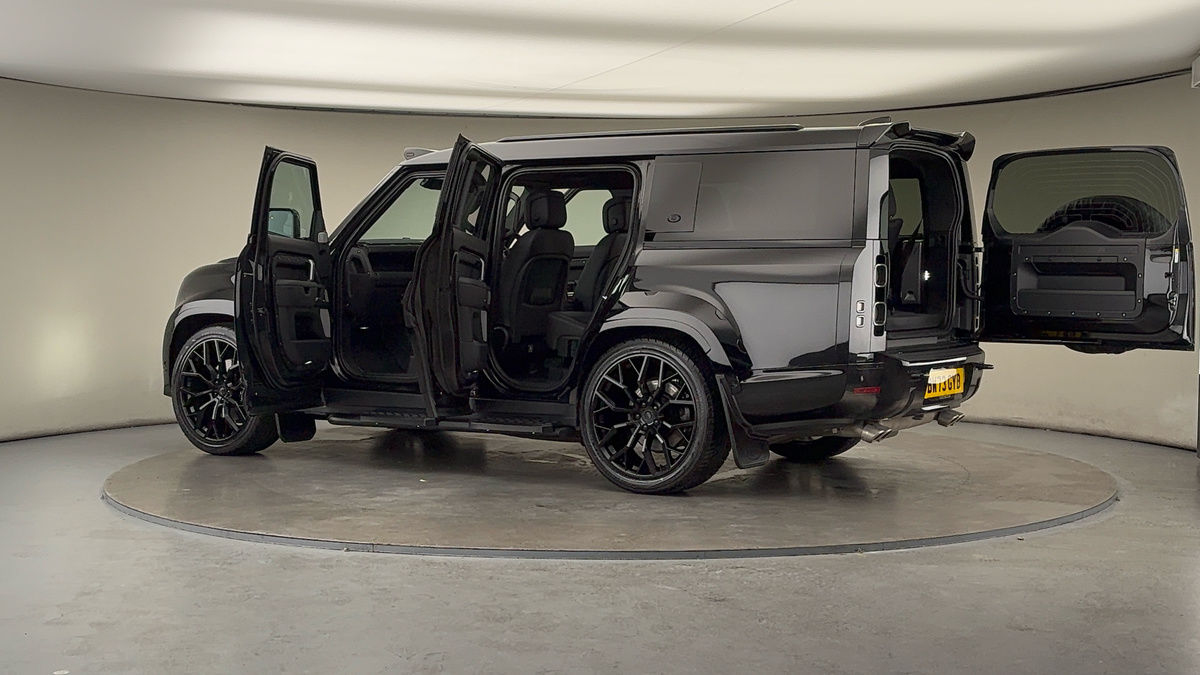 Used Land Rover Defender 130 2023 for sale - 76430644: Photo 52