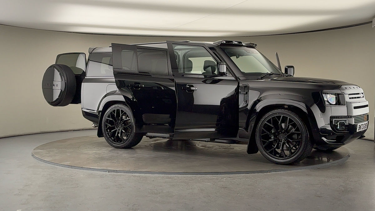 Used Land Rover Defender 130 2023 for sale - 76430644: Photo 61