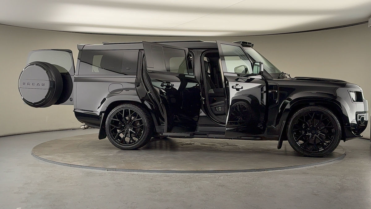 Used Land Rover Defender 130 2023 for sale - 76430644: Photo 62