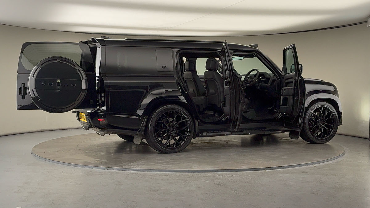 Used Land Rover Defender 130 2023 for sale - 76430644: Photo 64