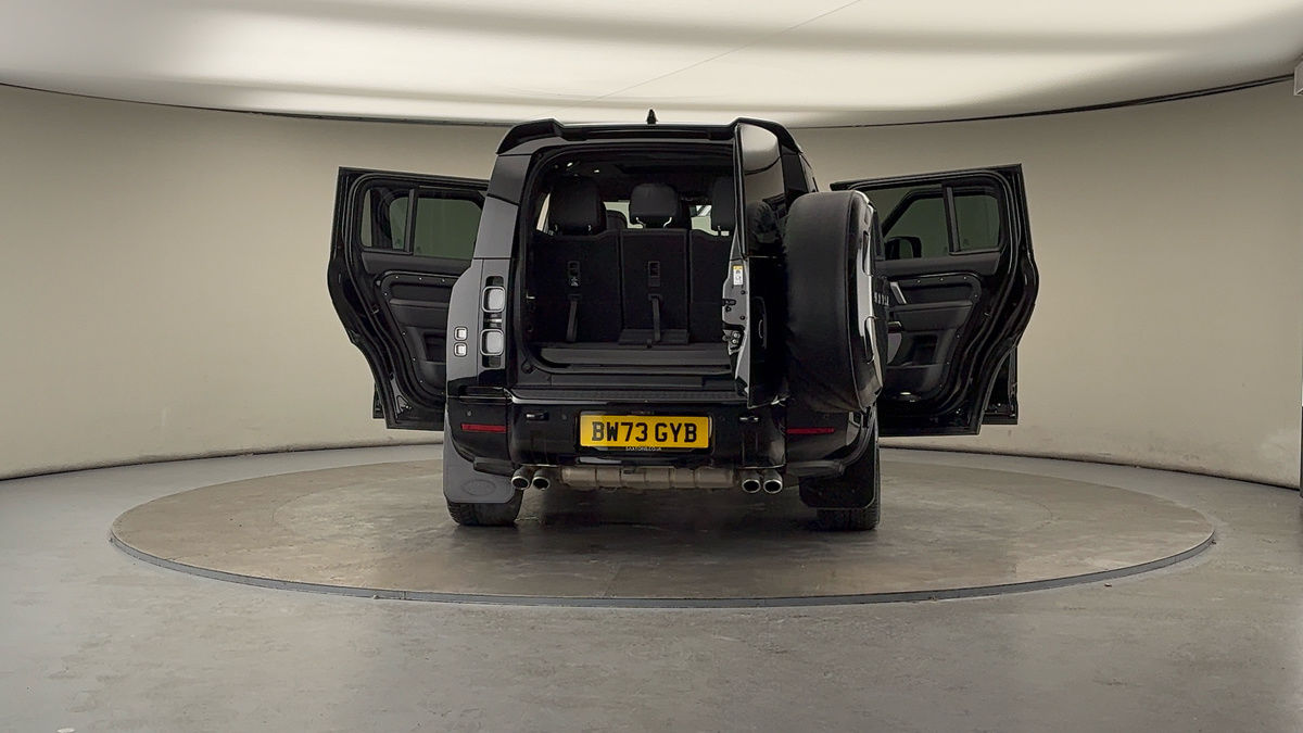 Used Land Rover Defender 130 2023 for sale - 76430644: Photo 67