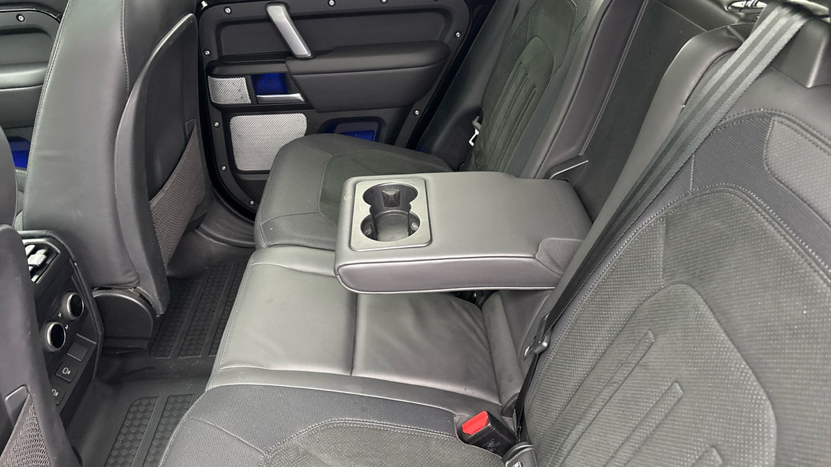 Used Land Rover Defender 130 2023 for sale - 76430644: Photo 9