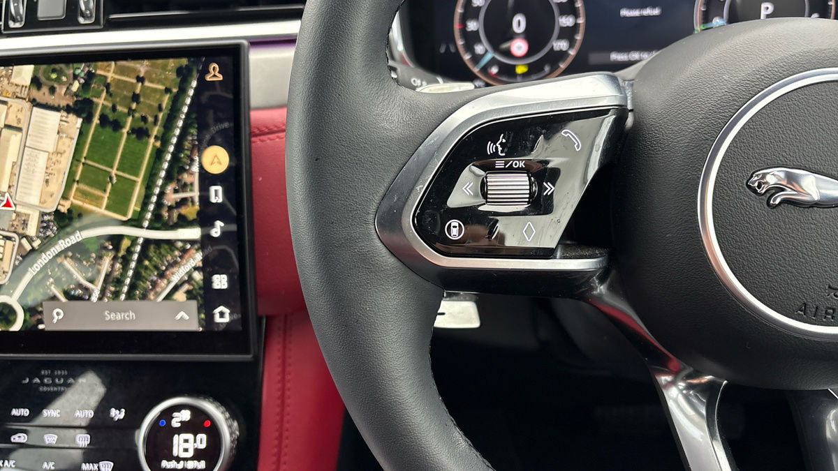 Used Jaguar F-Pace 2024 for sale - 77328892: Photo 13