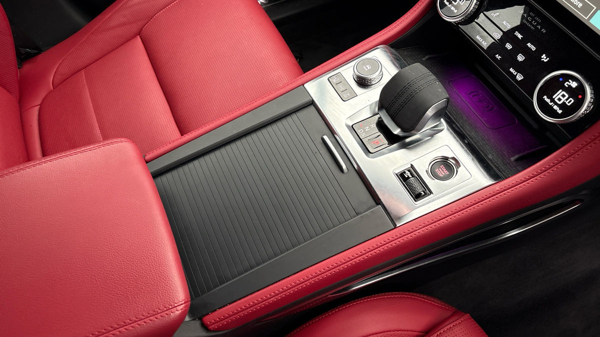 Used Jaguar F-Pace 2024 for sale - 77328892: Photo 18