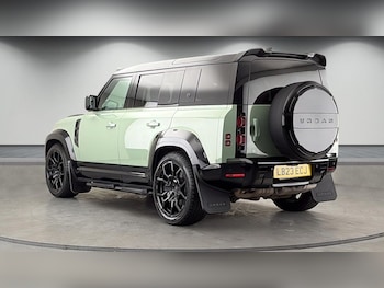 Used Land Rover Defender 110 2022 for sale - 78358842: Photo