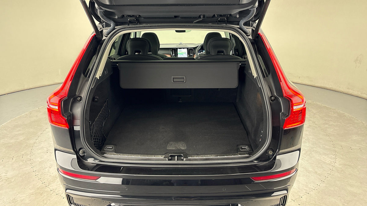 Used Volvo XC60 2024 for sale - 78168192: Photo 11