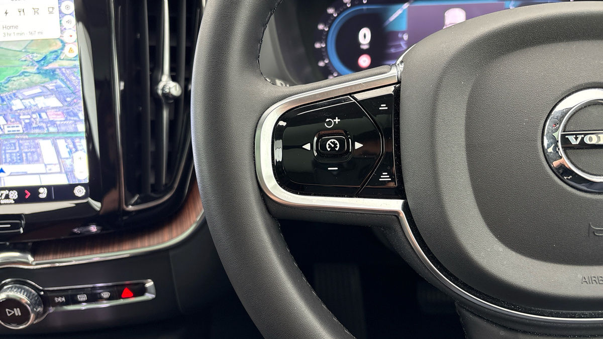 Used Volvo XC60 2024 for sale - 78168192: Photo 13