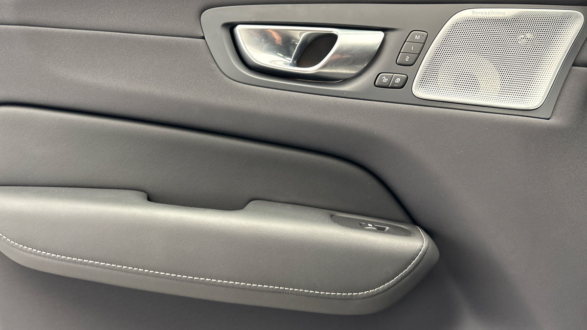 Used Volvo XC60 2024 for sale - 78168192: Photo 19