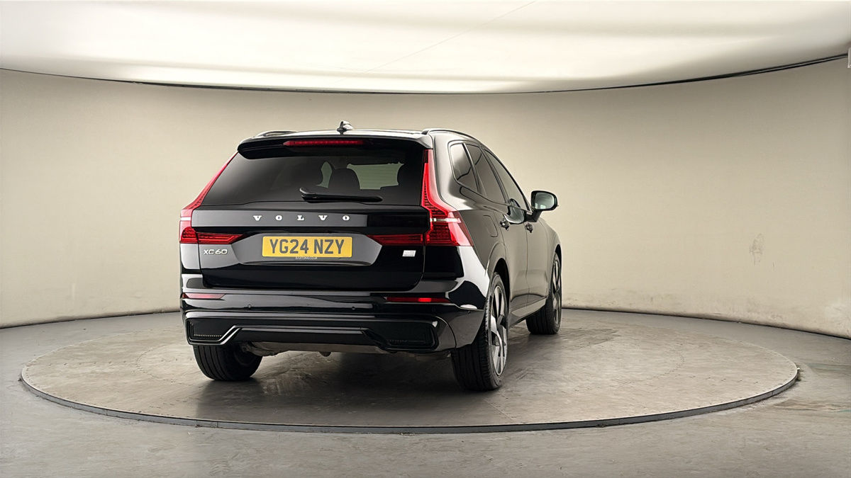 Used Volvo XC60 2024 for sale - 78168192: Photo 42