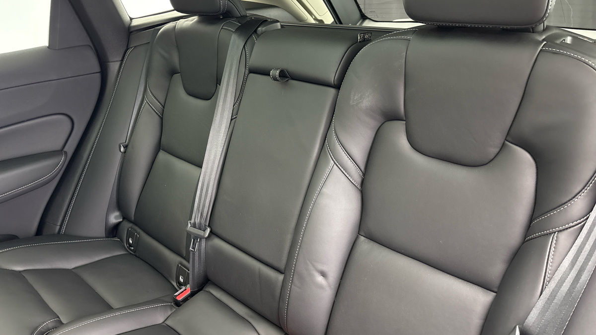 Used Volvo XC60 2024 for sale - 78168192: Photo 8
