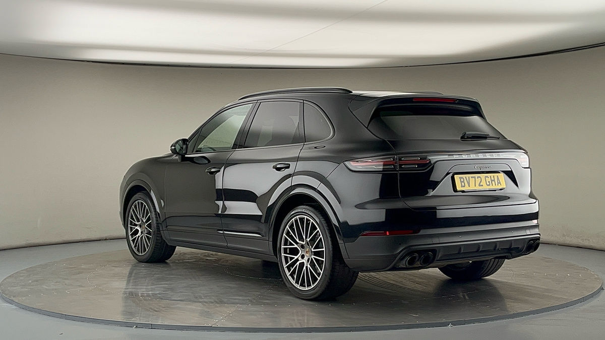 Used Porsche Cayenne 2022 for sale - 75878247: Photo 2