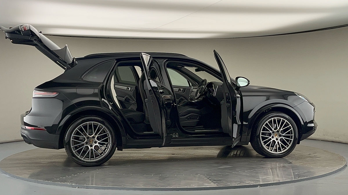 Used Porsche Cayenne 2022 for sale - 75878247: Photo 58