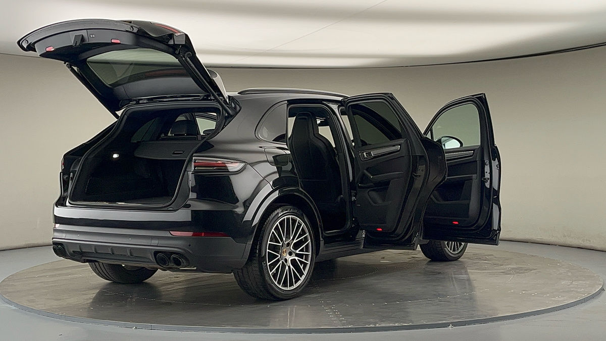 Used Porsche Cayenne 2022 for sale - 75878247: Photo 60